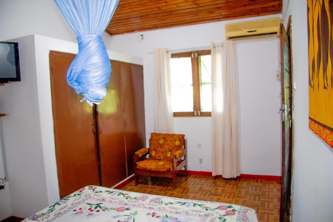 Hostel Pensao Ya Mute Chimoio Buitenkant foto